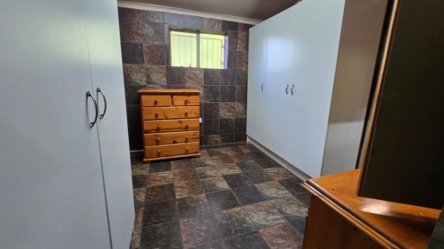 5 Bedroom Property for Sale in Navalsig Free State